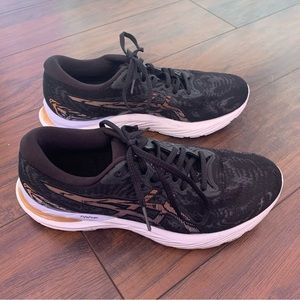 Asics Gel Cumulus 23 - Women’s 8 - Black/Sun Peach